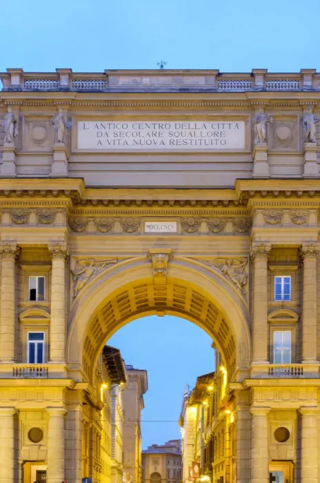 Framed Print : The triumphal arch on Piazza della Repubblica (Republic Square), Florence (Firenze) Framed Print : The triumphal arch on Piazza della Repubblica (Republic Square), Florence (Firenze)