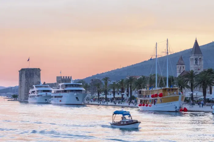 Framed Print : Trogir Harbour, Trogir, Dalmatian Coast, Croatia, Europe Framed Print : Trogir Harbour, Trogir, Dalmatian Coast, Croatia, Europe