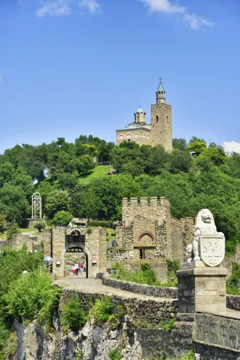 Framed Print : Tsarevets fortress and the Ascension Cathedral on the top of the hill. Veliko Tarnovo Framed Print : Tsarevets fortress and the Ascension Cathedral on the top of the hill. Veliko Tarnovo