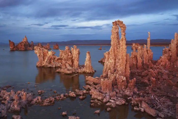 Framed Print : Tufa formations at Mono Lake - USA, California, Mono, Mono Lake Framed Print : Tufa formations at Mono Lake - USA, California, Mono, Mono Lake