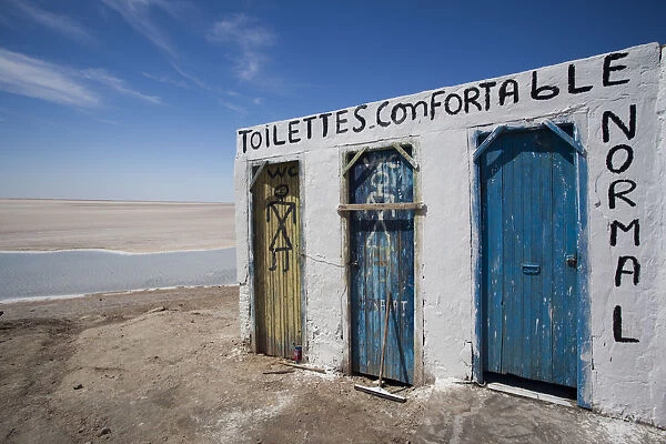 Tunisia, The Jerid Area, Tozeur, salt lake at Chott el Jerid, roadside toilet block
