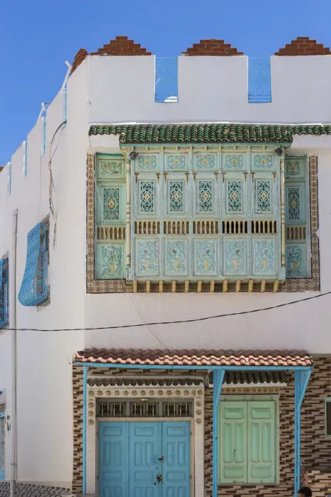 Framed Print : Tunisia, Kairouan, A house in the madina Framed Print : Tunisia, Kairouan, A house in the madina