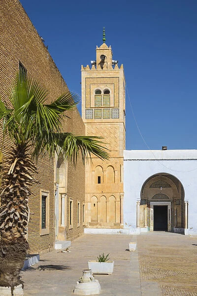 Tunisia, Kairouan, Zaouia of Sidi Sahab, known as the Barbers Mosque - the burial