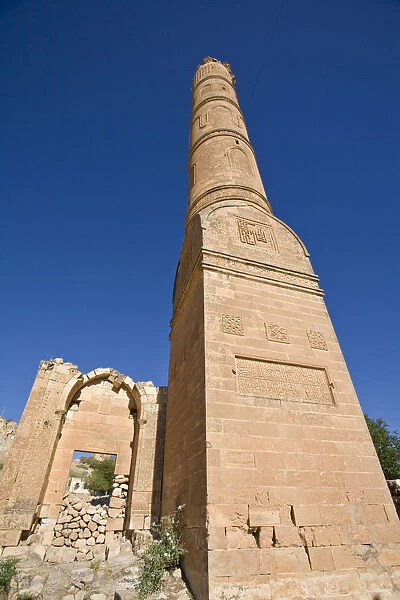 Turkey, Eastern Turkey, Hasankeyf, Artukid Ruins, Mosque minaret