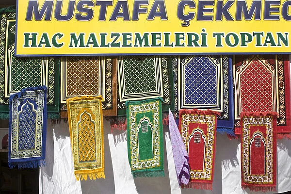 Turkey, Eastern Turkey, Malatya, Bazaar, Prayer rugs