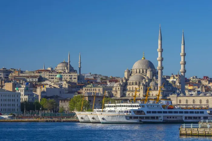 Framed Print : Turkey, Istanbul, Sultanahmet, The Golden Horn, New Mosque (Yeni Camii) Framed Print : Turkey, Istanbul, Sultanahmet, The Golden Horn, New Mosque (Yeni Camii)