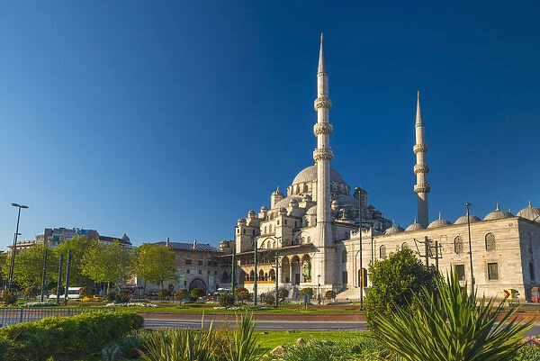 Turkey, Istanbul, Sultanahmet, New Mosque (Yeni Camii)