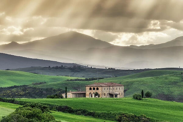 Tuscan farmhouse, Val D'Orcia, Tuscany, Italy