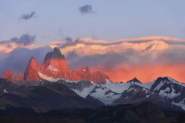 The twilight lights over the Fitz Roy mountain before sunrise