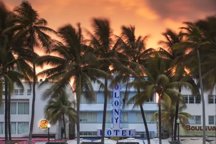 Framed Print : U. S. A, Miami, Miami Beach, South Beach, Art Deco Hotels on Ocean drive Framed Print : U. S. A, Miami, Miami Beach, South Beach, Art Deco Hotels on Ocean drive