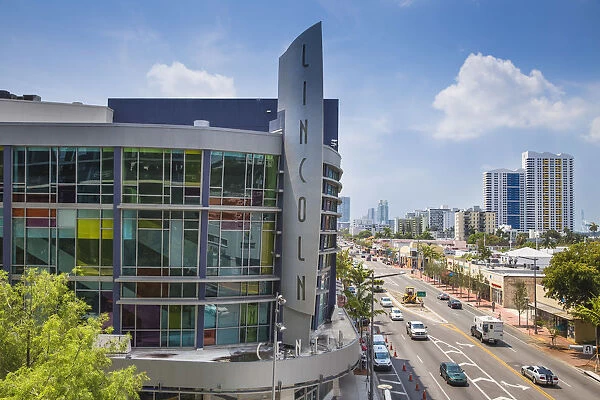 U. S. A, Miami, Miami beach, South Beach, View of Lincoln Regal cinemas and Alton Rd