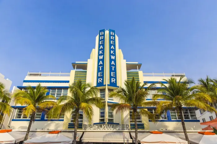 Framed Print : U. S. A, Miami, Miami Beach, South Beach, Ocean Drive, Breakwater Hotel Framed Print : U. S. A, Miami, Miami Beach, South Beach, Ocean Drive, Breakwater Hotel