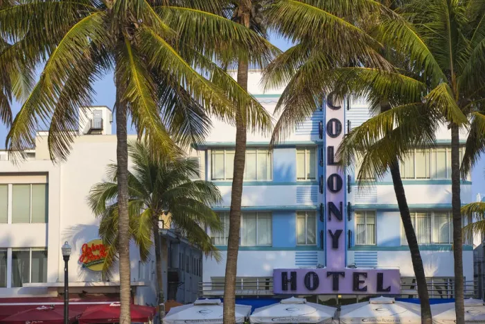 Framed Print : U. S. A, Miami, Miami Beach, South Beach, Ocean drive, The Colony Art Deco Hotel Framed Print : U. S. A, Miami, Miami Beach, South Beach, Ocean drive, The Colony Art Deco Hotel