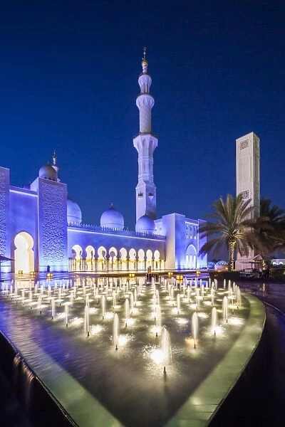 UAE, Abu Dhabi, Sheikh Zayed bin Sultan Mosque, exterior, dusk
