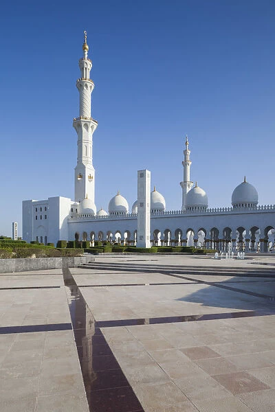 UAE, Abu Dhabi, Sheikh Zayed bin Sultan Mosque, exterior