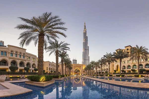 UAE, Dubai, Burj Khalifa from Dubai Mall Gardens