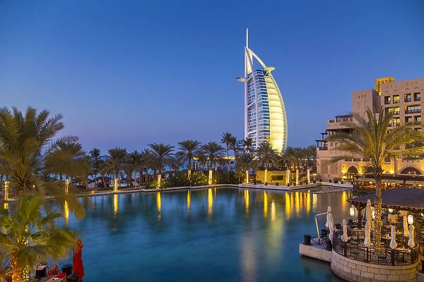 UAE, Dubai, Burj Khalifa from Madinat Jumeirah Gardens
