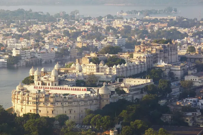 Framed Print : The Udaipur City Palace (Raj Mahal) on Lake Pichola at sunset, Udaipur, Rajasthan, India Framed Print : The Udaipur City Palace (Raj Mahal) on Lake Pichola at sunset, Udaipur, Rajasthan, India
