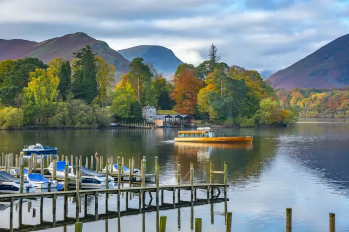 Framed Print : UK, Cumbria, Lake District, Keswick, Derwentwater, Derwent Isle Framed Print : UK, Cumbria, Lake District, Keswick, Derwentwater, Derwent Isle