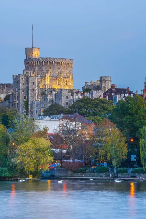 Framed Print : UK, England, Berkshire, Windsor, Windsor Castle from River Thames Framed Print : UK, England, Berkshire, Windsor, Windsor Castle from River Thames