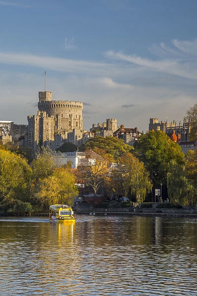 UK, England, Berkshire, Windsor, Windsor Castle from River Thames, Windsor Duck amphibious