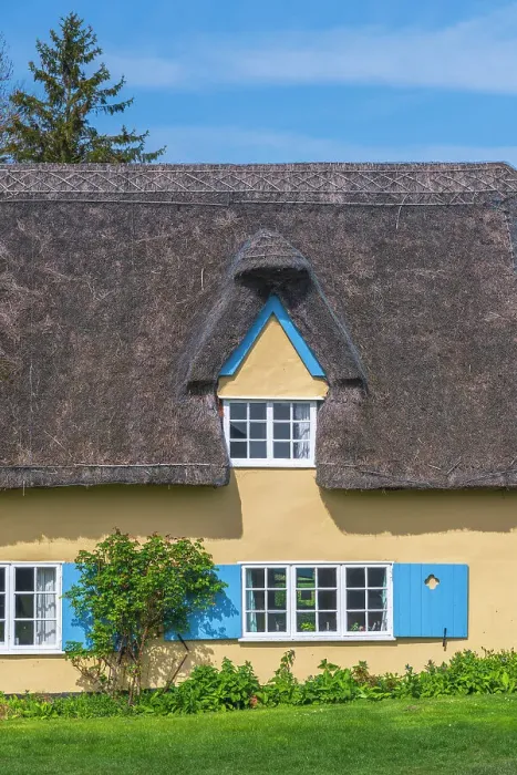 Framed Print : UK, England, Cambridgeshire, Barrington, Traditional Thatched Cottage