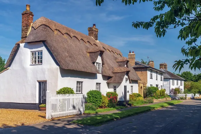 Framed Print : UK, England, Cambridgeshire, Elsworth, Traditional thatched cottage Framed Print : UK, England, Cambridgeshire, Elsworth, Traditional thatched cottage