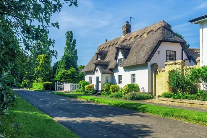 Framed Print : UK, England, Cambridgeshire, Elsworth, Traditional thatched cottage Framed Print : UK, England, Cambridgeshire, Elsworth, Traditional thatched cottage