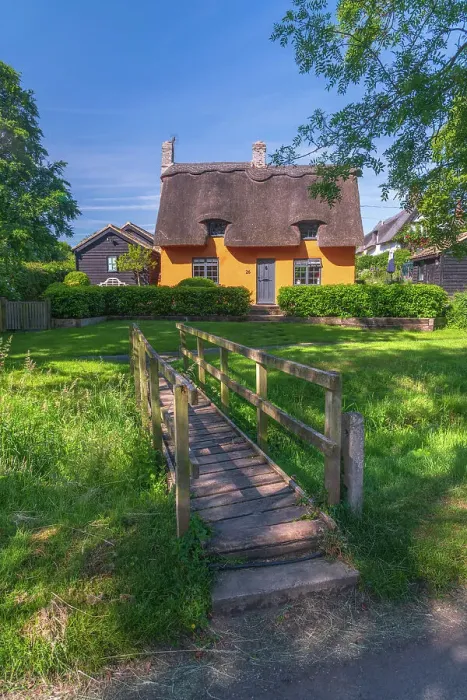 Framed Print : UK, England, Cambridgeshire, Elsworth, Traditional thatched cottage Framed Print : UK, England, Cambridgeshire, Elsworth, Traditional thatched cottage