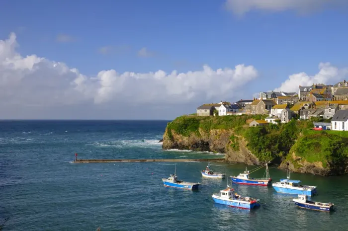 Framed Print : UK, England, Cornwall, Port Isaac Framed Print : UK, England, Cornwall, Port Isaac