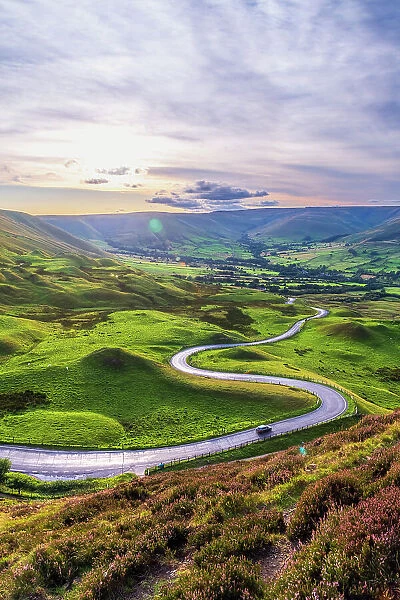 UK, England, Derbyshire, Peak District National Park, High Peak, Vale of Edale, Winding road from Mam Tor