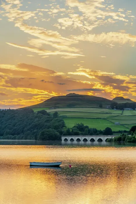 Framed Print : UK, England, Derbyshire, Peak District National Park, High Peak, Ladybower Reservoir Framed Print : UK, England, Derbyshire, Peak District National Park, High Peak, Ladybower Reservoir