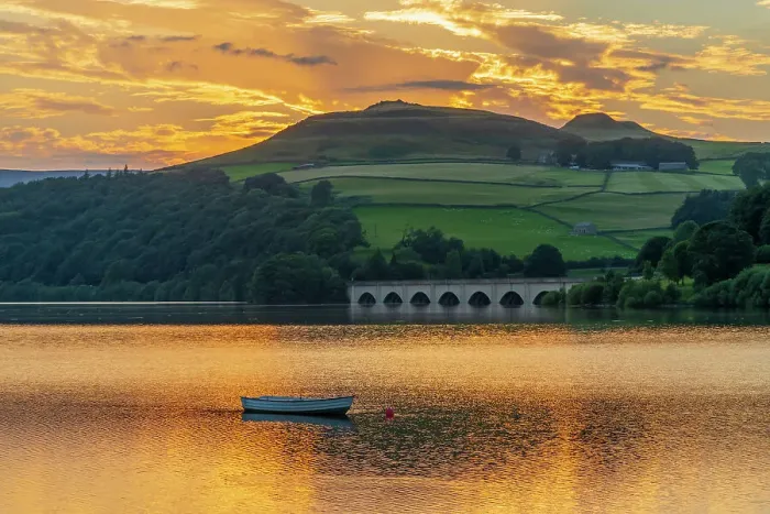 Framed Print : UK, England, Derbyshire, Peak District National Park, High Peak, Ladybower Reservoir Framed Print : UK, England, Derbyshire, Peak District National Park, High Peak, Ladybower Reservoir