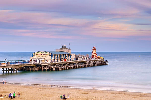 UK, England, Dorset, Bournemouth, West Cliff Beach, Main Pier