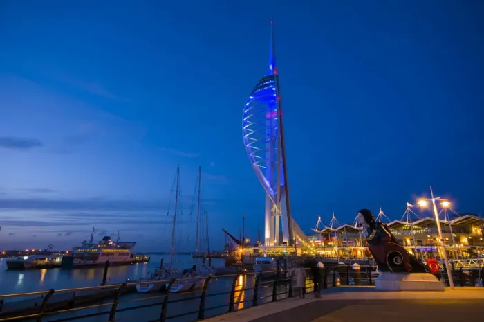 Framed Print : UK, England, Hampshire, Portsmouth, Gunwharf Marina, Spinnaker Tower Framed Print : UK, England, Hampshire, Portsmouth, Gunwharf Marina, Spinnaker Tower