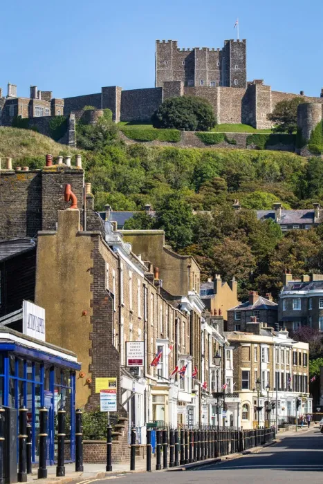 Framed Print : UK, England, Kent, Dover, Dover castle from Castle Street Framed Print : UK, England, Kent, Dover, Dover castle from Castle Street