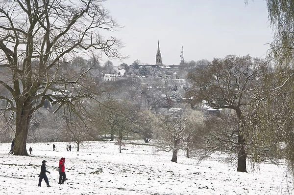 UK, England, London, Hampstead Heath in the snow