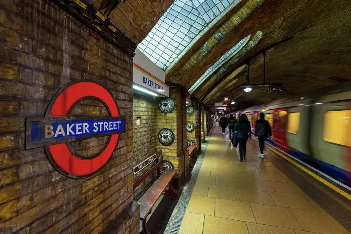 Framed Print : UK, England, London, London Underground, Baker Street Station, Circle and Hammersmith and City Line platform Framed Print : UK, England, London, London Underground, Baker Street Station, Circle and Hammersmith and City Line platform