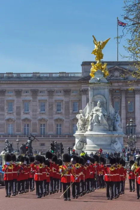 Framed Print : UK, England, London, The Mall, Buckingham Palace, Changing of the Guard Framed Print : UK, England, London, The Mall, Buckingham Palace, Changing of the Guard