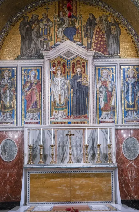 Framed Print : UK, England, London, neo-Byzantine frescoes in a chapel in the Catholic Westminster Cathedral Framed Print : UK, England, London, neo-Byzantine frescoes in a chapel in the Catholic Westminster Cathedral