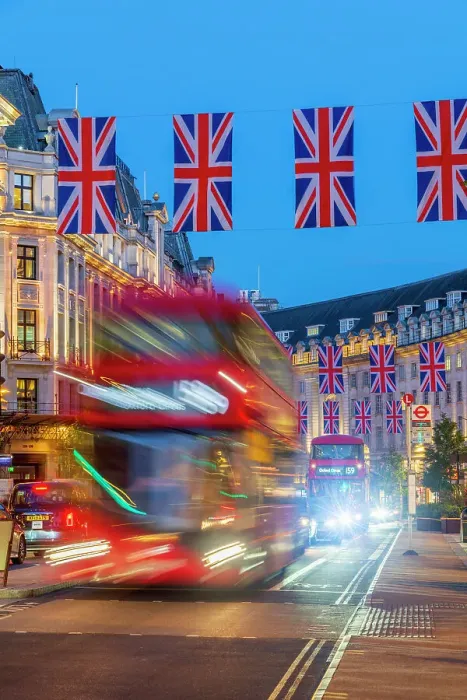 Framed Print : UK, England, London, Regent Street Framed Print : UK, England, London, Regent Street