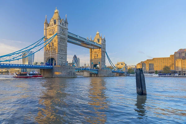 UK, England, London, Tower Bridge over River Thames