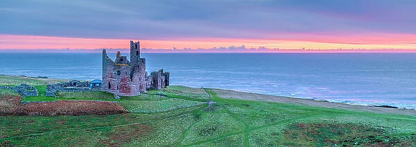 UK, England, Northumberland, Dunstanburgh Castle