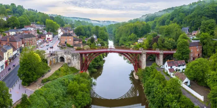Framed Print : UK, England, Shropshire, Telford, Ironbridge Gorge, UNESCO World Heritage Site, Ironbridge, The Iron Bridge over River Severn Framed Print : UK, England, Shropshire, Telford, Ironbridge Gorge, UNESCO World Heritage Site, Ironbridge, The Iron Bridge over River Severn