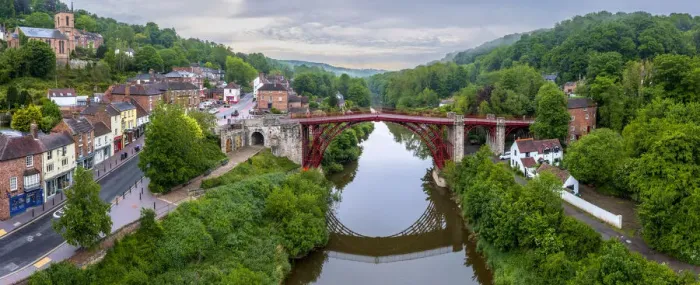 Framed Print : UK, England, Shropshire, Telford, Ironbridge Gorge, UNESCO World Heritage Site, Ironbridge, The Iron Bridge over River Severn Framed Print : UK, England, Shropshire, Telford, Ironbridge Gorge, UNESCO World Heritage Site, Ironbridge, The Iron Bridge over River Severn
