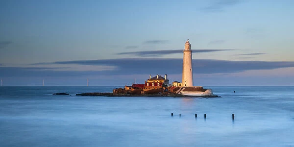 UK, England, Tyne and Wear, North Tyneside, Whitley Bay, St Marys Island, St. Marys Lighthouse