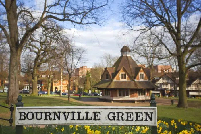 Framed Print : UK, England, West Midlands, Birmingham, Bournville, Daffodils on Bournville Village Framed Print : UK, England, West Midlands, Birmingham, Bournville, Daffodils on Bournville Village