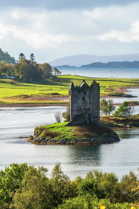 Framed Print : UK, Scotland, Argyll and Bute, Loch Linnhe, Appin, Castle Stalker
