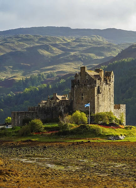 UK, Scotland, Highlands, Dornie, View of the Eilean Donan Castle