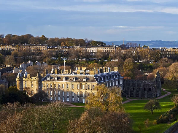 UK, Scotland, Lothian, Edinburgh, Elevated view of the Palace of Holyroodhouse